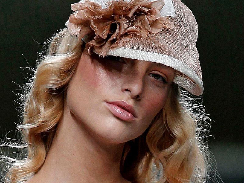 Alma Aguilar en Cibeles Madrid Fashion Week septiembre 2010 | Ver