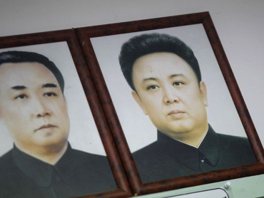  - Kim JongIl nombra general a su hijo