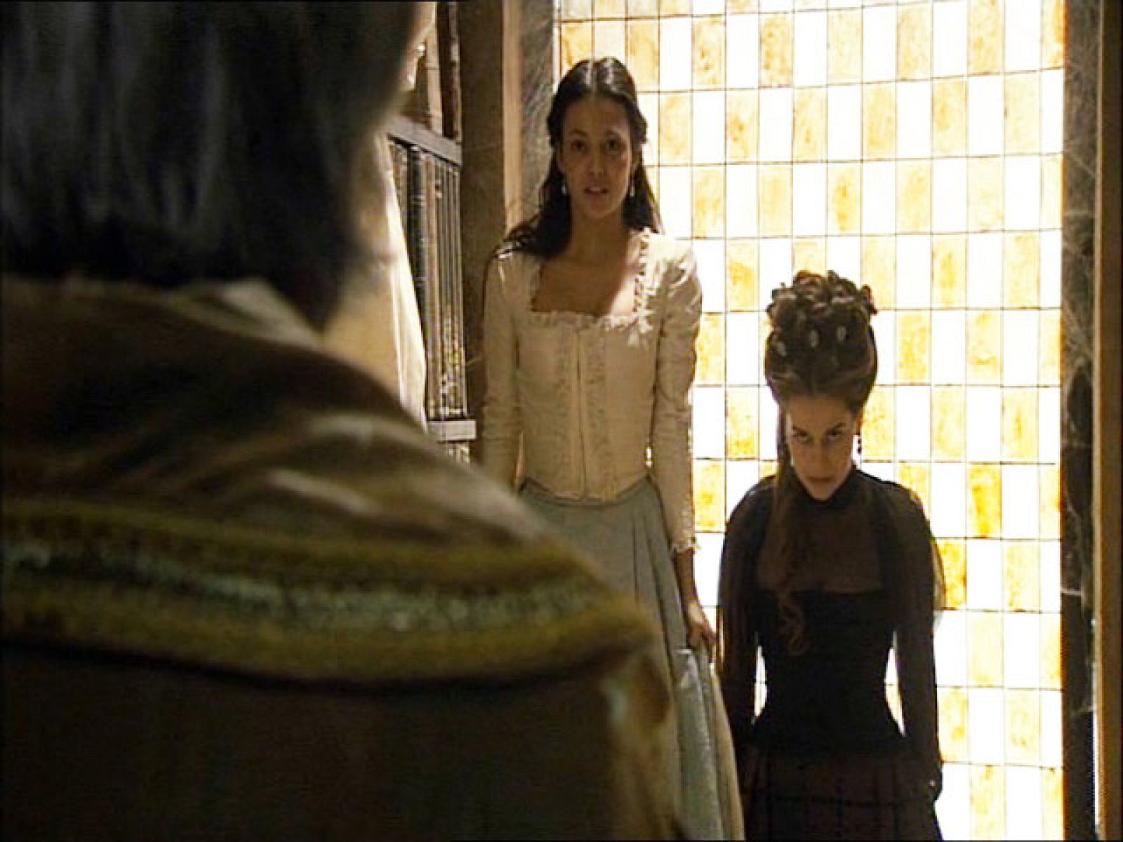 Águila Roja - El Rey descubre que Irene es... | Ver