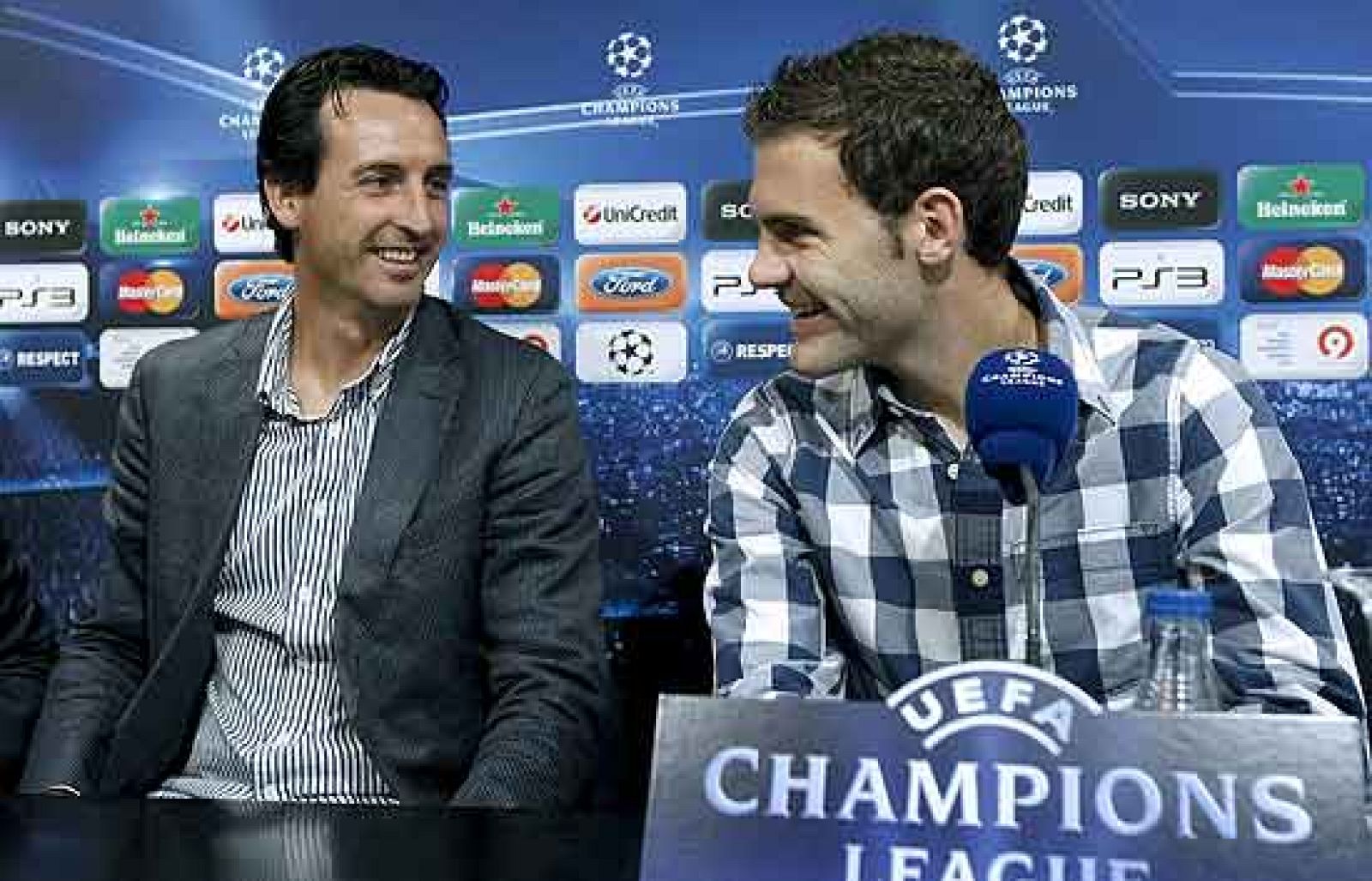 Los de Emery pretenden alargar su racha de 11 partidos sin perder en competición continental, ante un Manchester a quien sí respetan pero no temen. El Valencia vive un un gran momento y como resultado el estadio de Mestalla presentará un lleno total