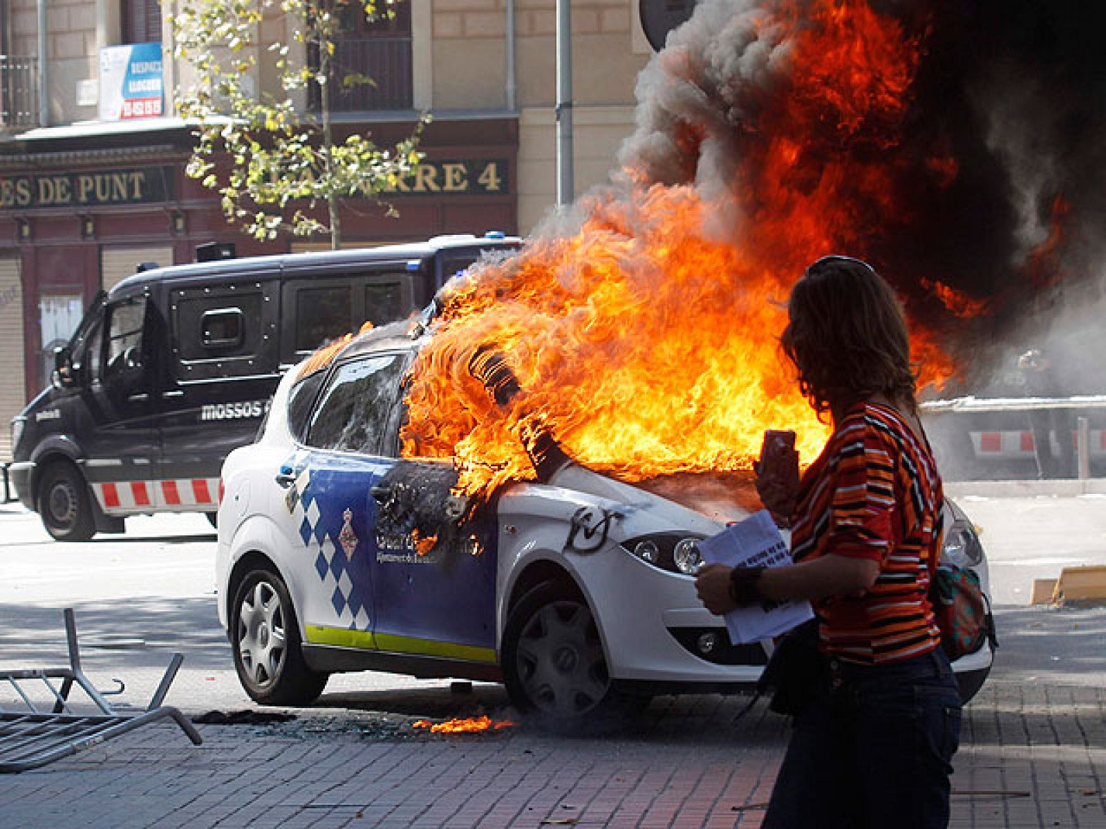 Comercios cerrados y calles cortadas por la huelga