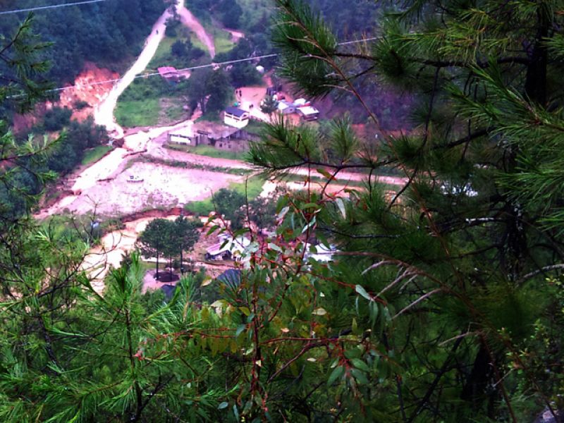 Continúa en México la búsqueda de personas sepultadas por las lluvias torrenciales