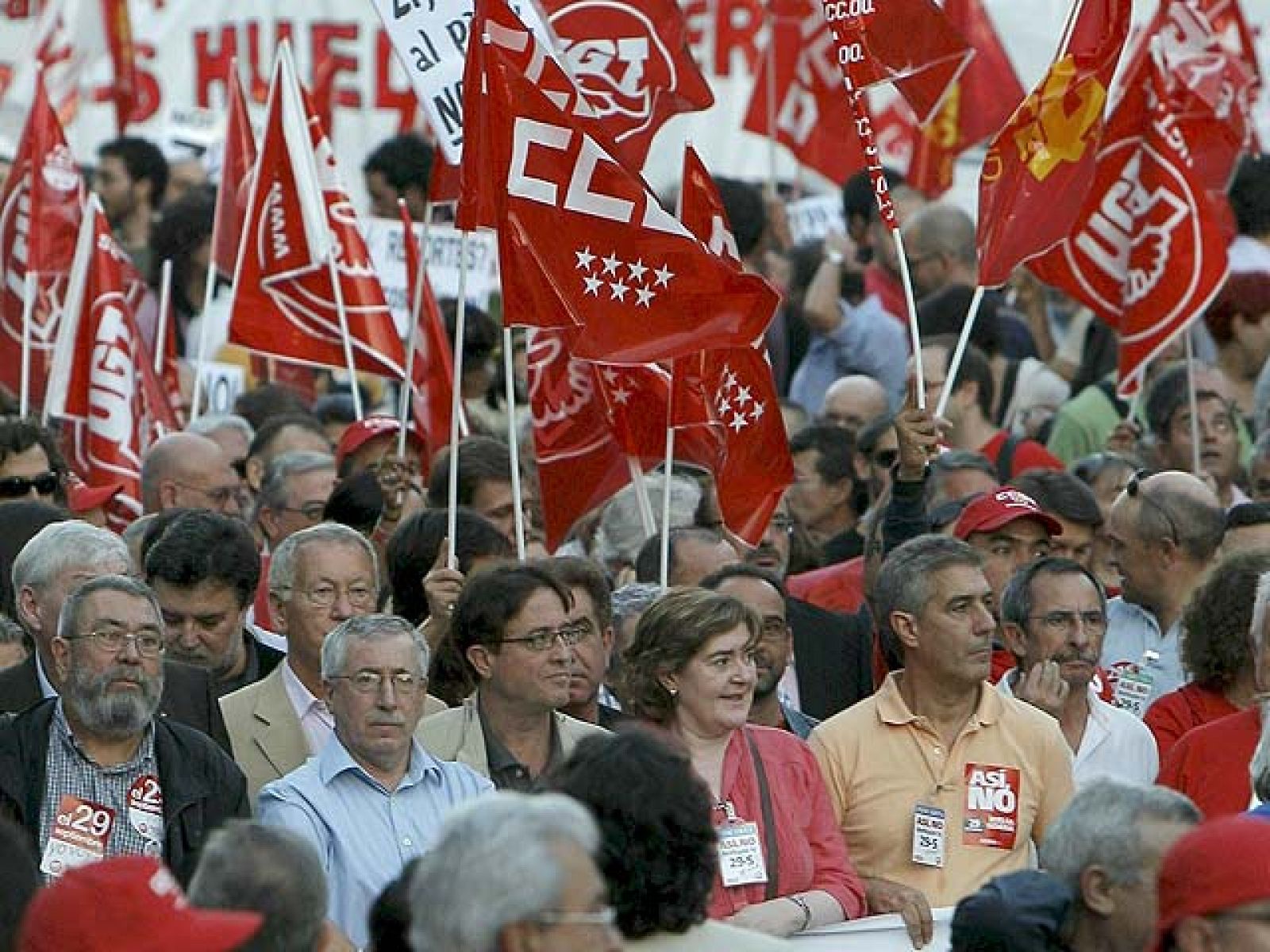 El Gobierno, dispuesto a negociar con los sindicatos tras la huelga 'moderada' | Ver