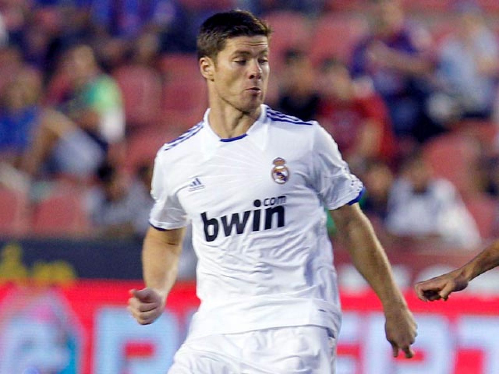 Alonso ve la polémica buena para Pedro León | Ver