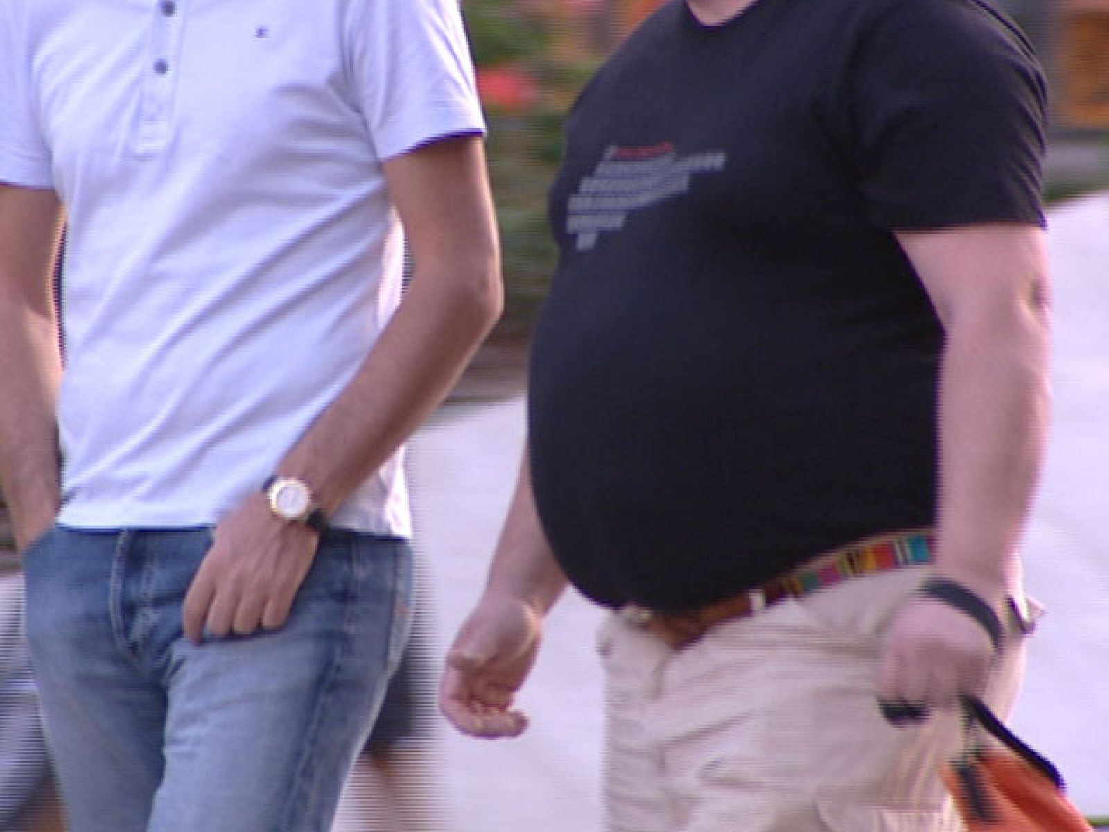 La sociedad discrimina a las personas obesas | Ver