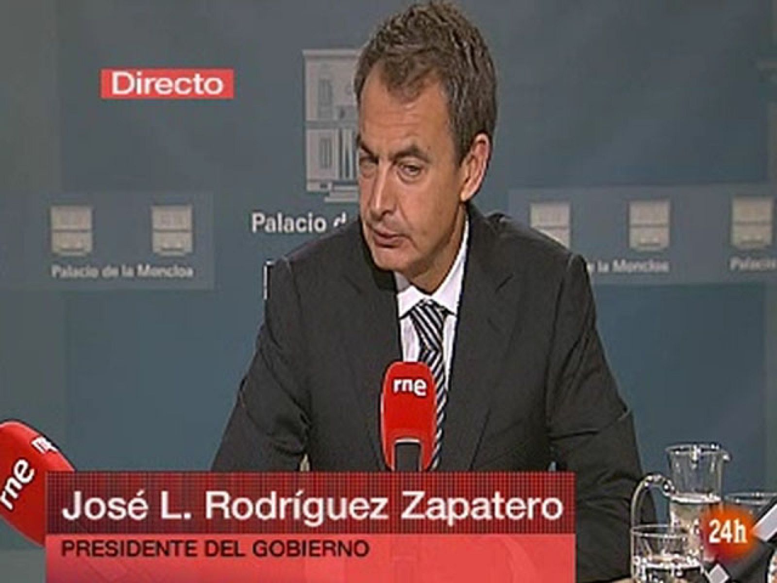 Zapatero asegura que leerá 'con atención' la propuesta de los sindicatos