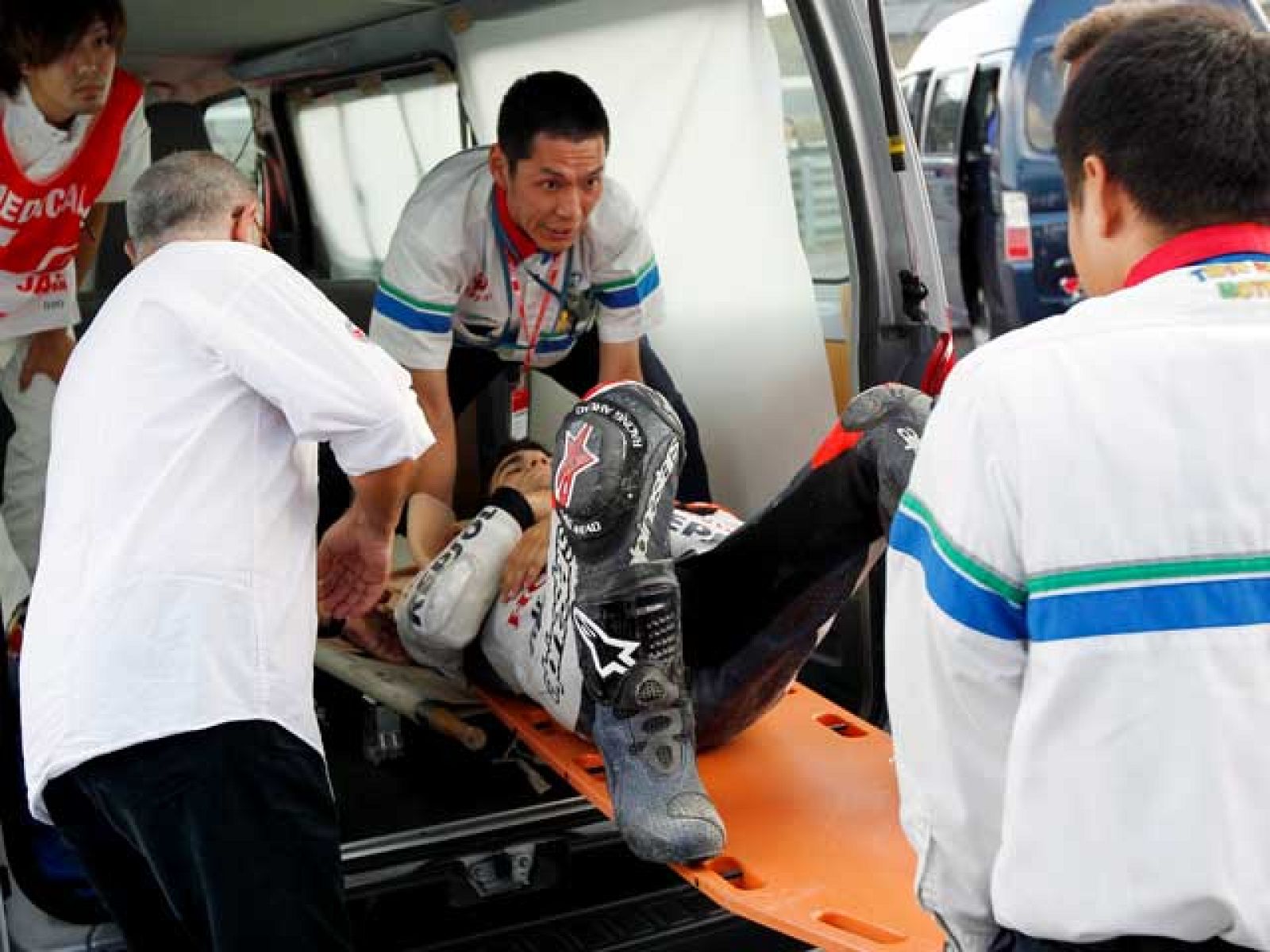 El piloto de HRC Dani Pedrosa se dispone a abandonar Japón y regresar a España para ser operado de su lesión de clavícula.