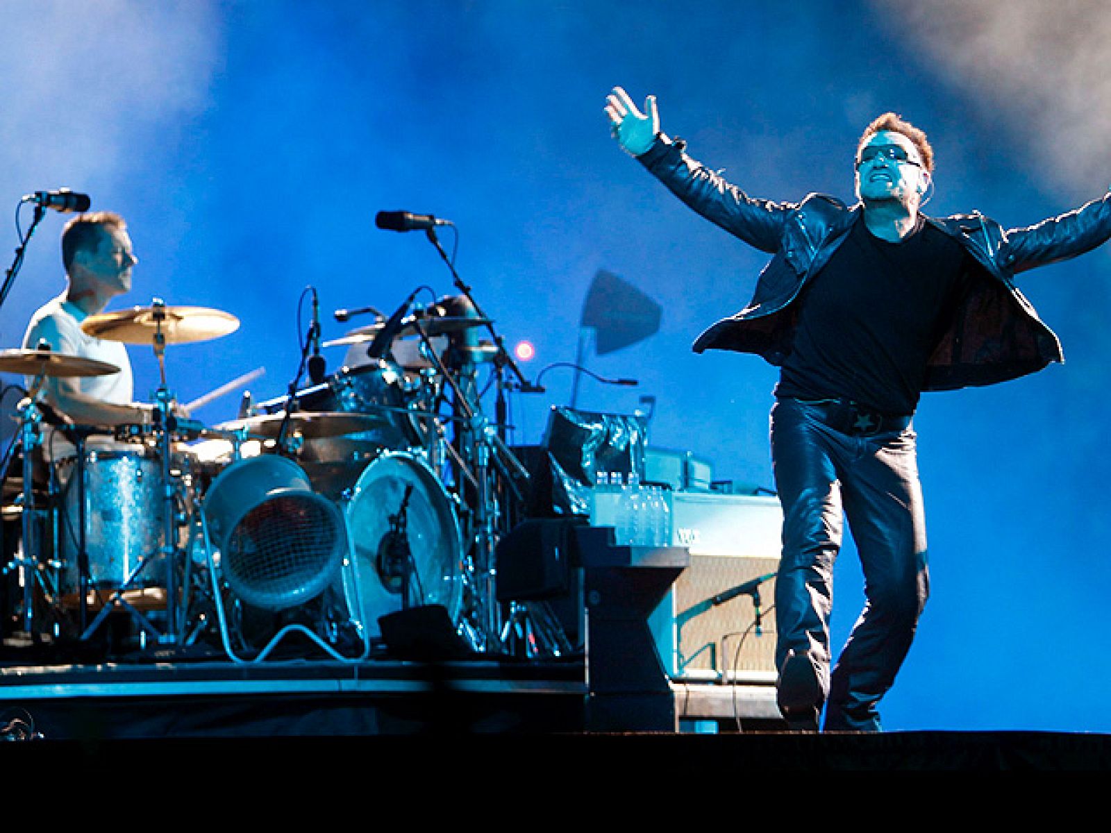 U2 arrasa en Sevilla, ante más de 80.000 seguidores | Ver