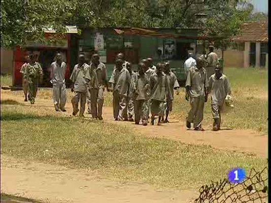  - Cárcel para piratas en Kenia