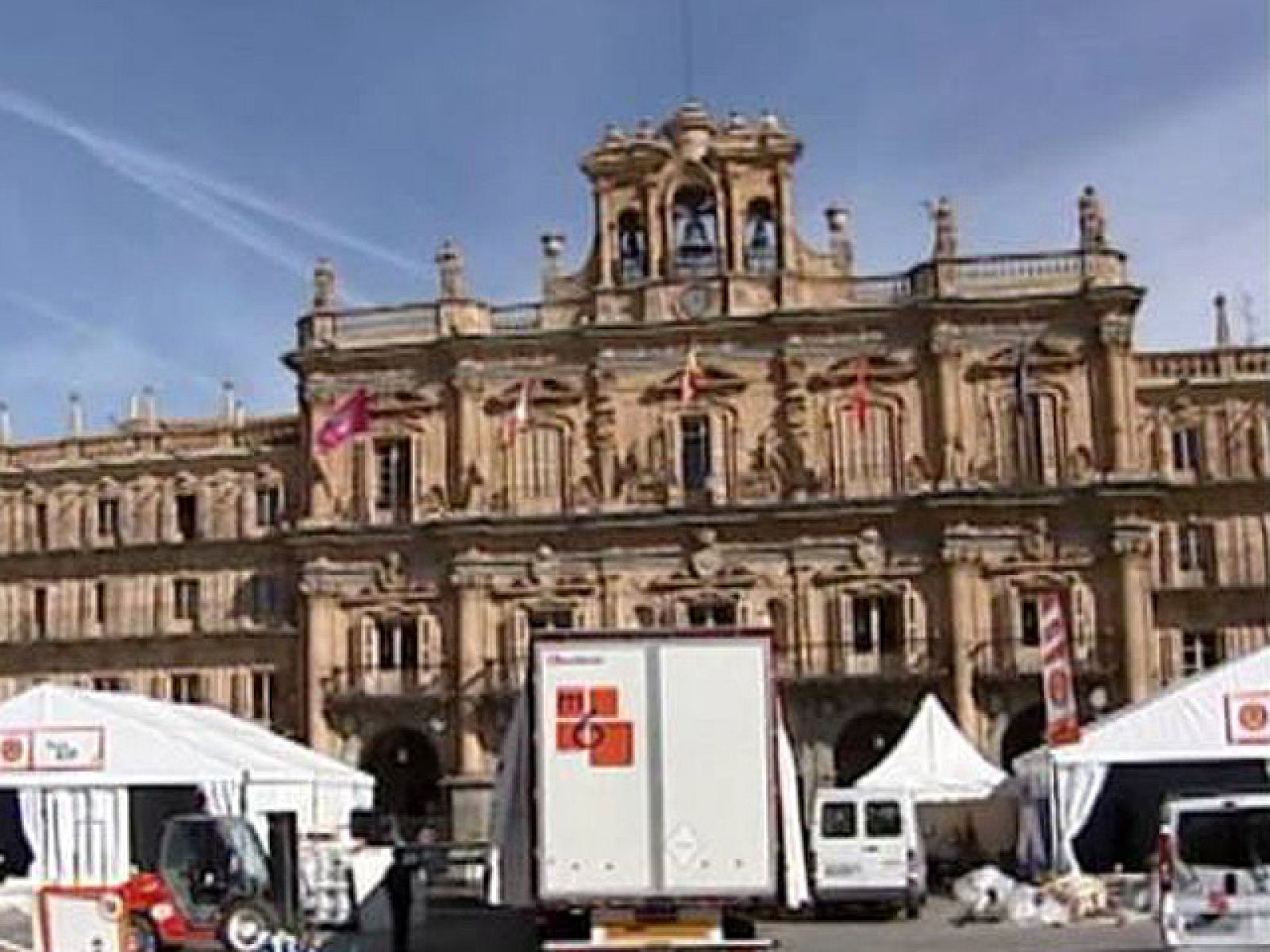 Salamanca se ha engalanado para acoger el partido de la selección ante Lituania el próximo viernes. Toda la ciudad se ha volcado con los campeones del mundo, que disputarán el partido en El Helmántico.