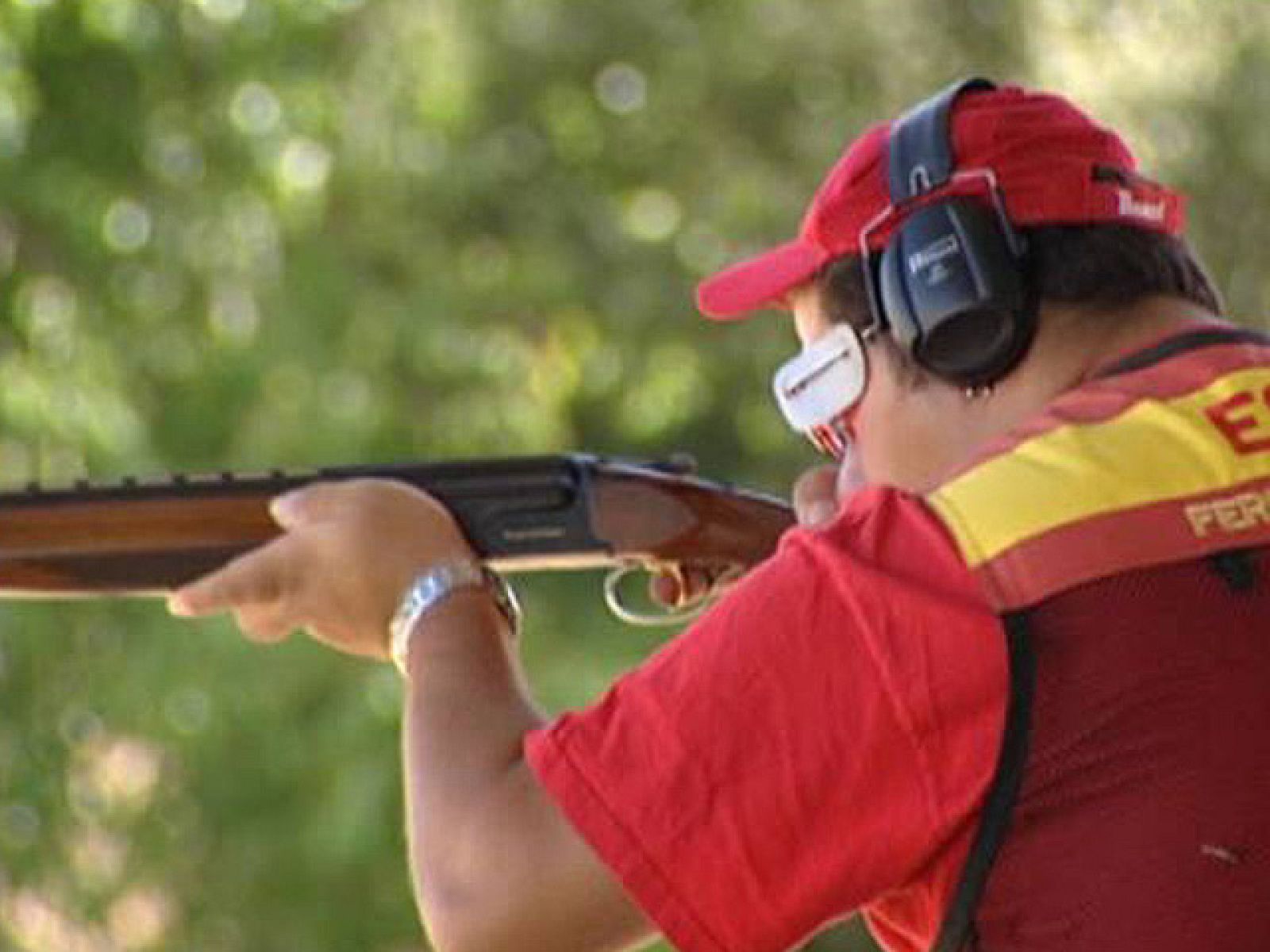El español Alberto Fernández ha conseguido el pasaporte a los Juegos Olímpicos de Londres al proclamarse campeón del mundo de tiro olímpico.