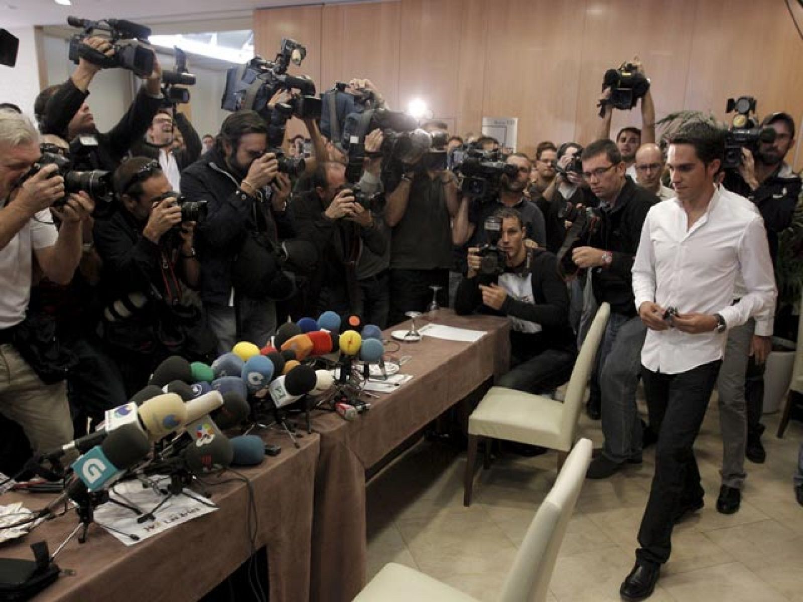 Caso Contador: mucho revuelo, nada oficial | Ver