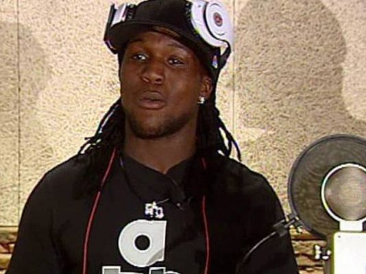  - Drenthe se mete a rapero