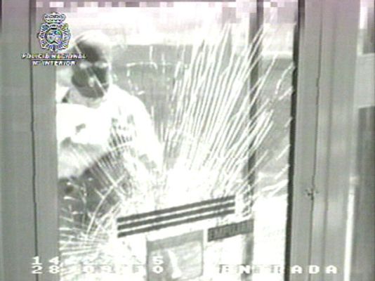  - Atraco con piedras y maza