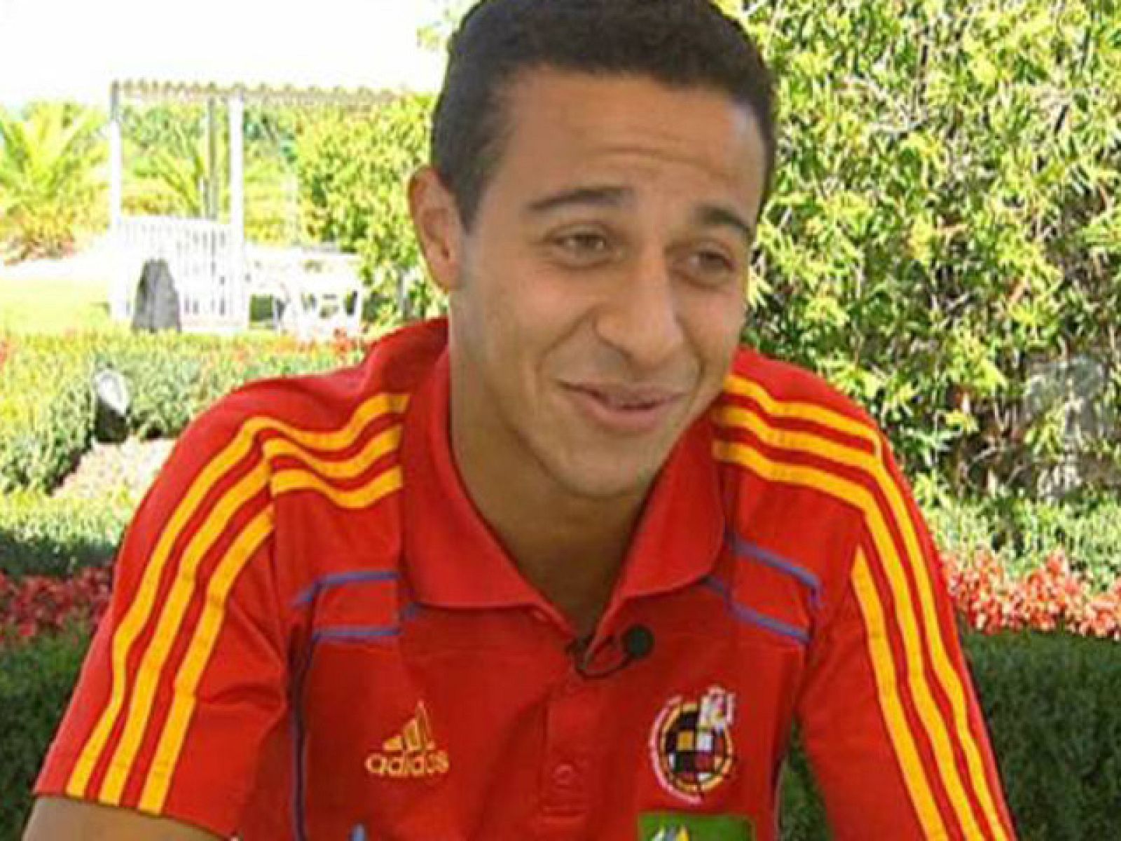 Thiago Alcántara, hijo de Mazinho e internacional español sub-21 ya ha elegido su futuro. Puede jugar con España o con Brasil, pero lo tiene claro, quiere seguir el camino que ya ha empezado en las categorías inferiores de la Roja.
