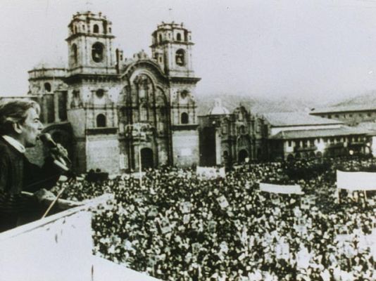  - Vargas Llosa, el personaje público