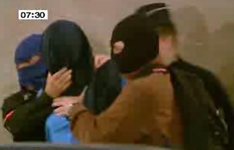 Los etarras salen del piso franco