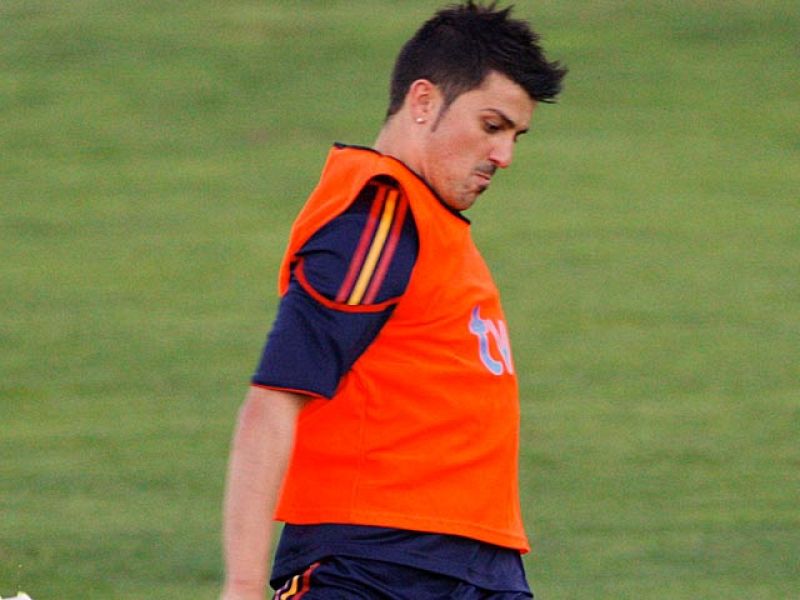 Villa, de nuevo ante el récord de Raúl | Ver