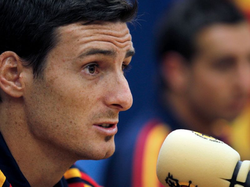 El delantero internacional del Valencia,   Aritz Aduriz, se mostró "totalmente convencido" de que David Villa igualará en breve el récord goleador de Raúl González en la selección española, 44 goles, y aseguró que "lo superará" con "muchos tantos más