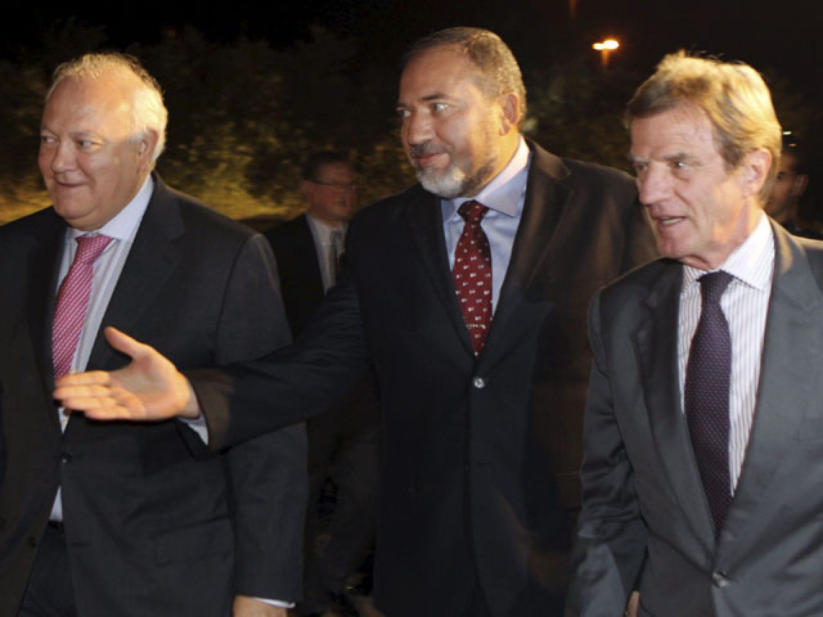 La visita de Moratinos para impulsar el proceso de paz termina en bronca con Lieberman