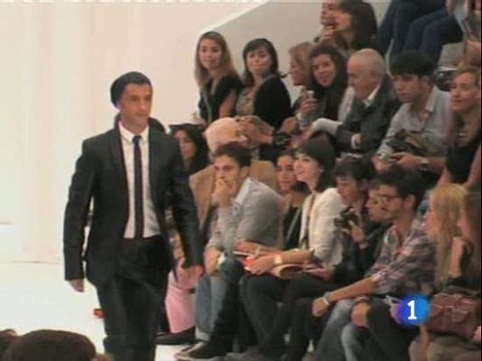  - Simao, de pasarela en Lisboa