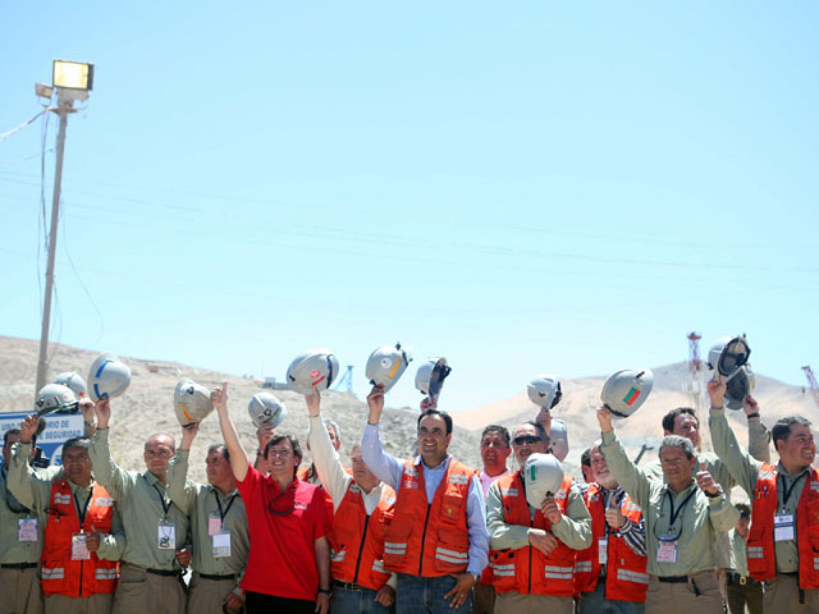 El Campamento Esperanza que acompañó a los mineros se desmantela | Ver
