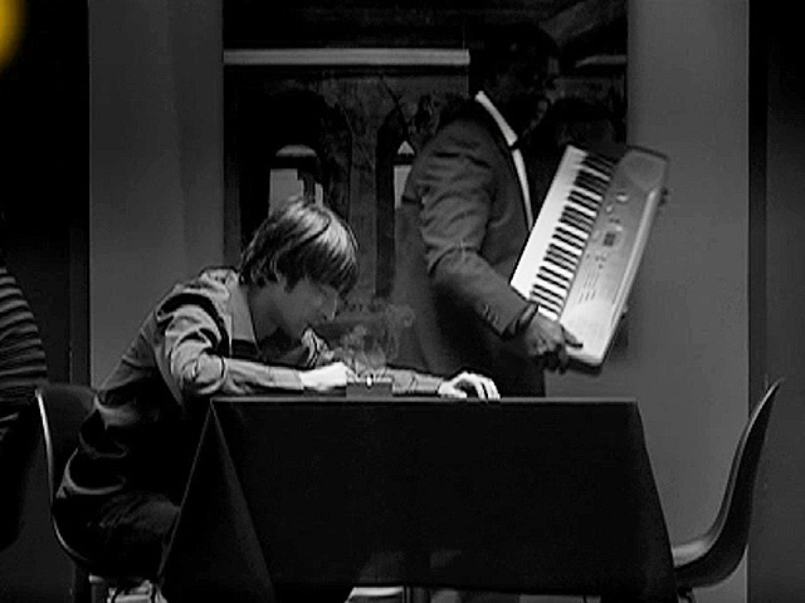 Ciudad K - Tócala un poco cambiada, Sam - Ciudad K | Ver