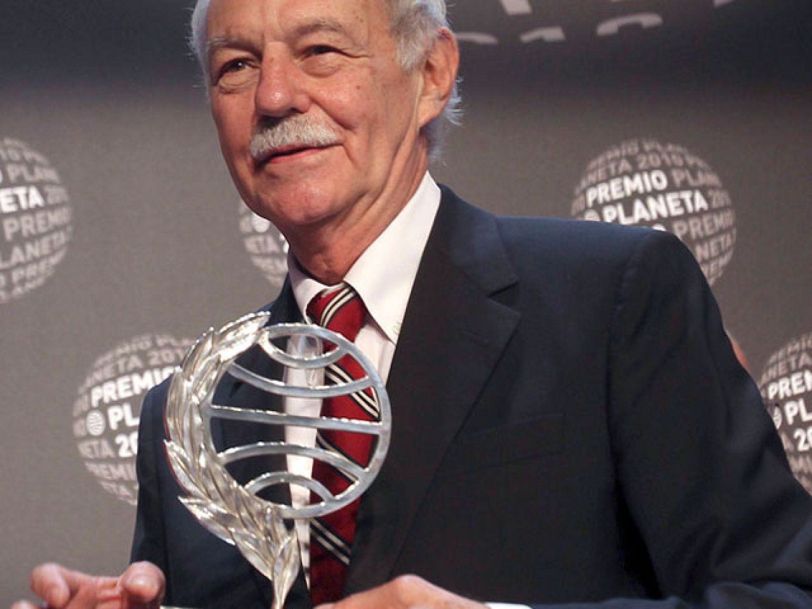 Telediario fin de semana en cuatro minutos - 16/10/10 | Ver