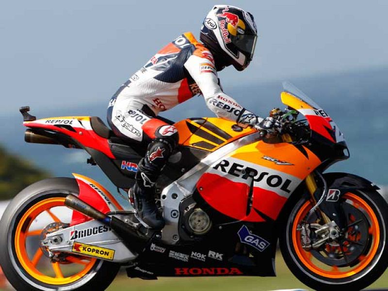 El piloto de HRC Dani Pedrosa ha tenido que retirarse del Gran Premio de Australia debido a la lesión de clavícula de la que aún no se ha recuperado