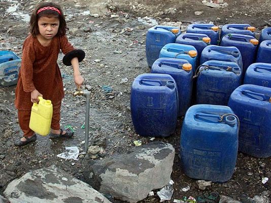 Telediario 1 - Telediario en 4' - 17/10/10