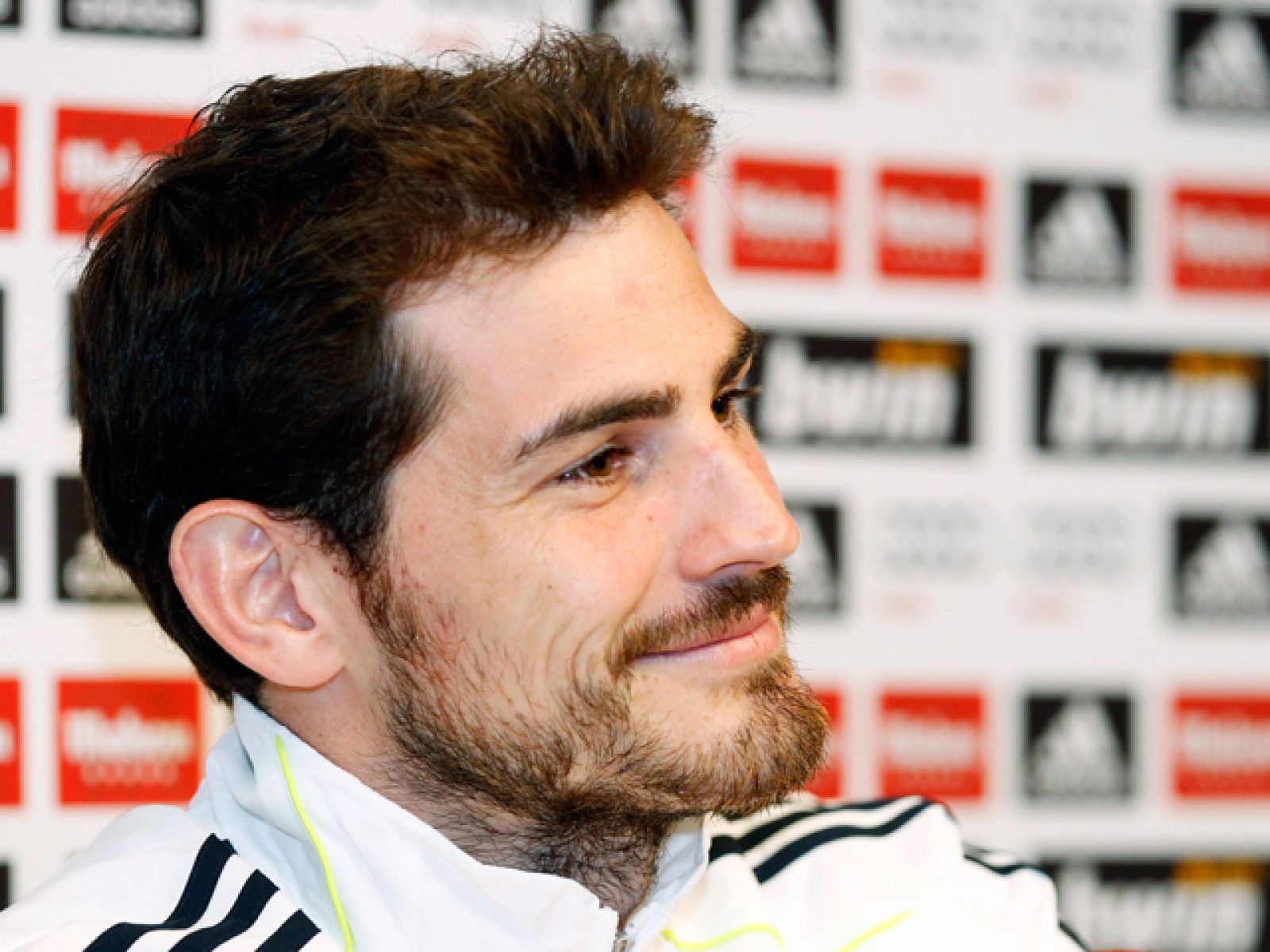El guardameta del Real Madrid y de la selección española, Iker Casillas, estará finalmente el próximo viernes en el acto de entrega de los premios Príncipe de Asturias.