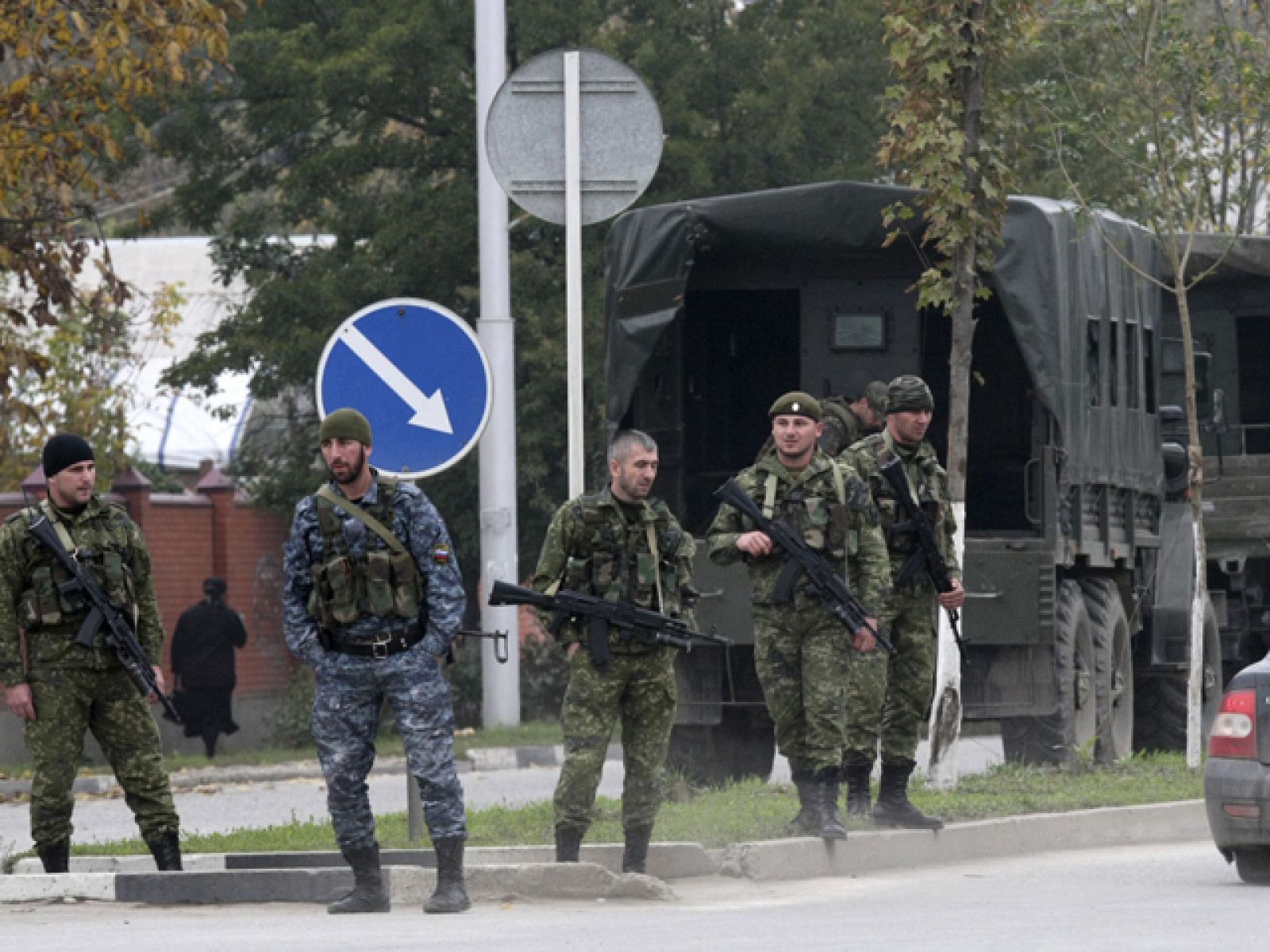 Seis muertos en un atentado en el Parlamento checheno | Ver