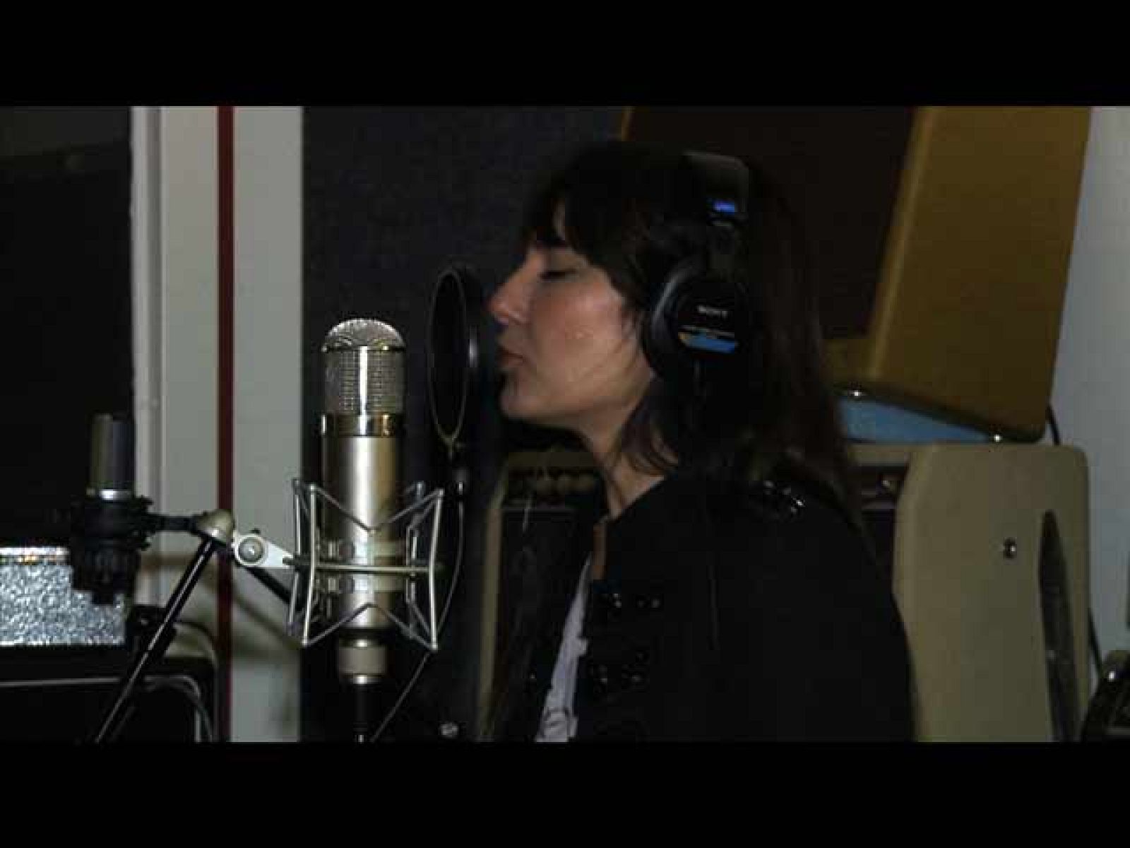 Amaral interpreta 'Atrás', de Antonio Vega | Ver