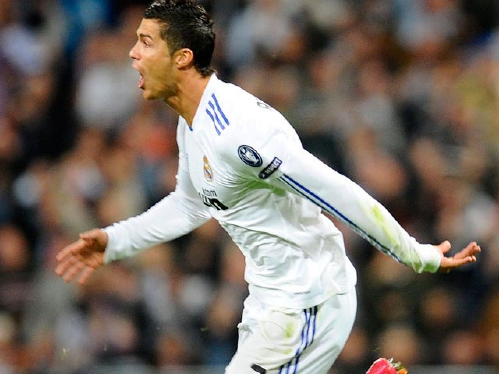 Ronaldo abre el marcador (1-0) - Champions League | Ver