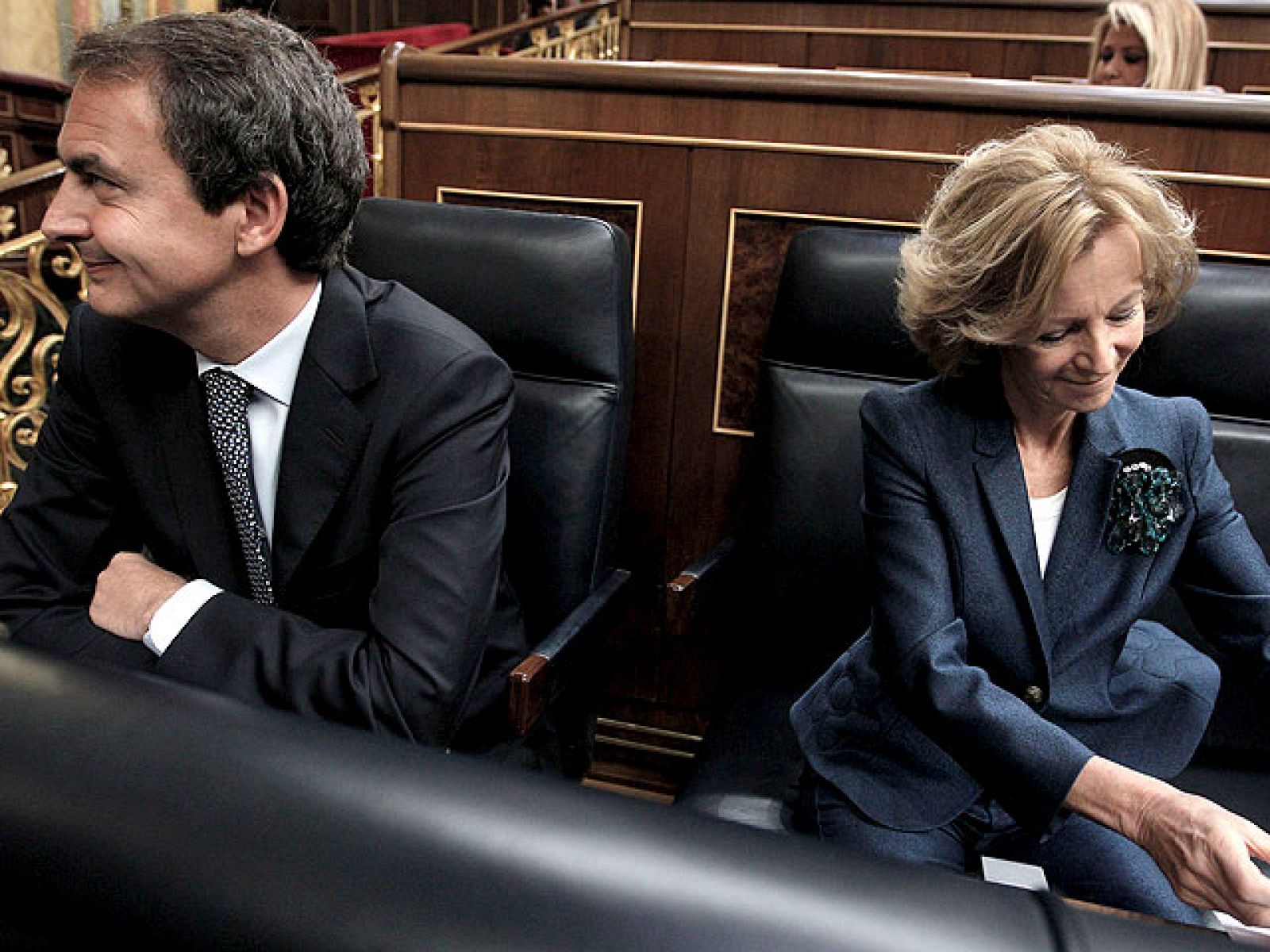 Telediario matinal en cuatro minutos - 20/10/10 | Ver