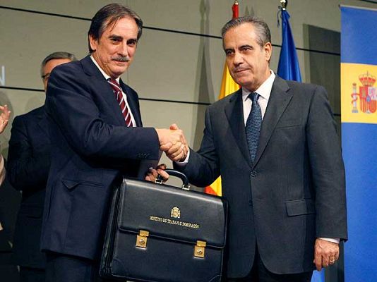  - Gómez con el diálogo social