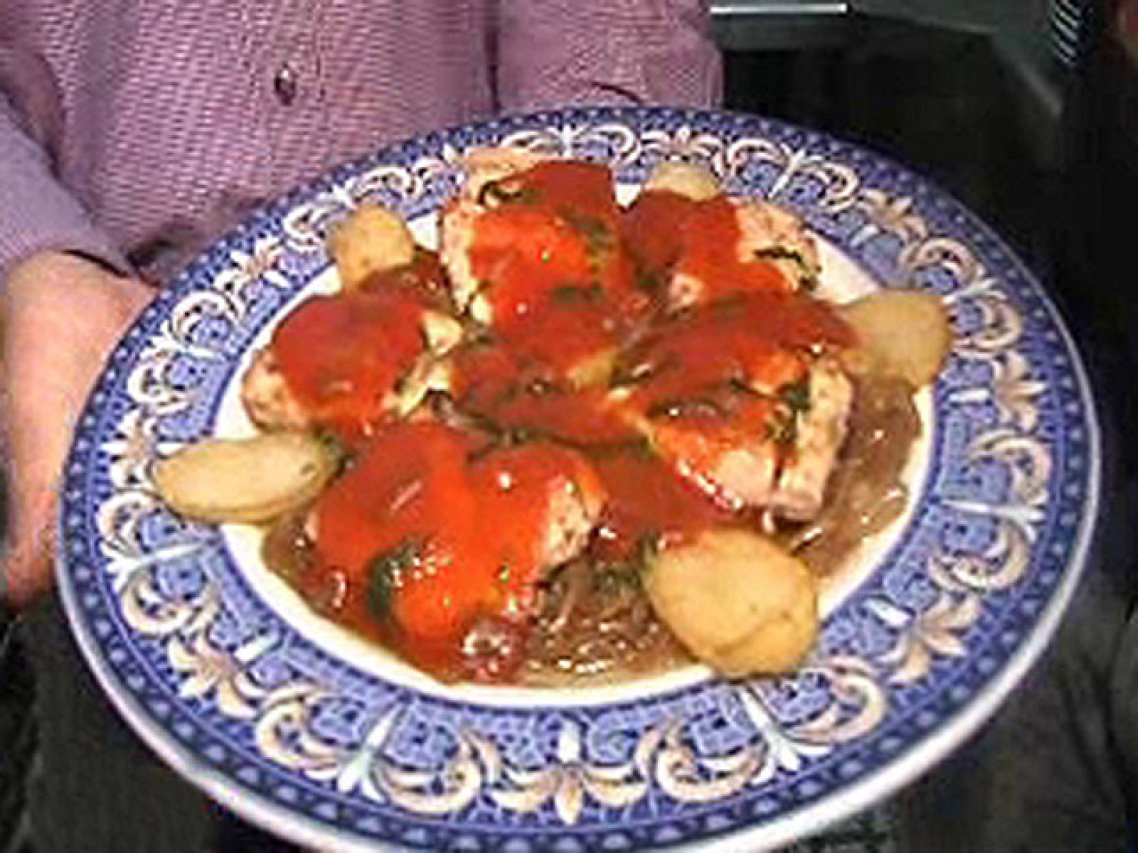 Bonito con tomate y cebolla