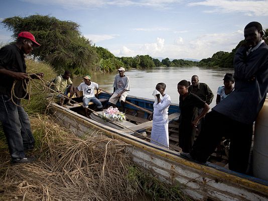 Telediario 1 - Telediario en 4' - 24/10/10