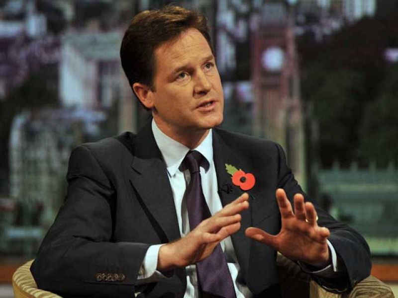 Clegg pide que se investiguen filtraciones Wikileaks | Ver