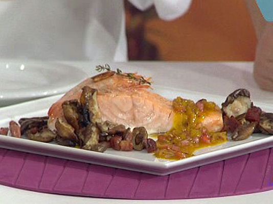 RTVE Cocina - Salmón al azafrán con setas saltead