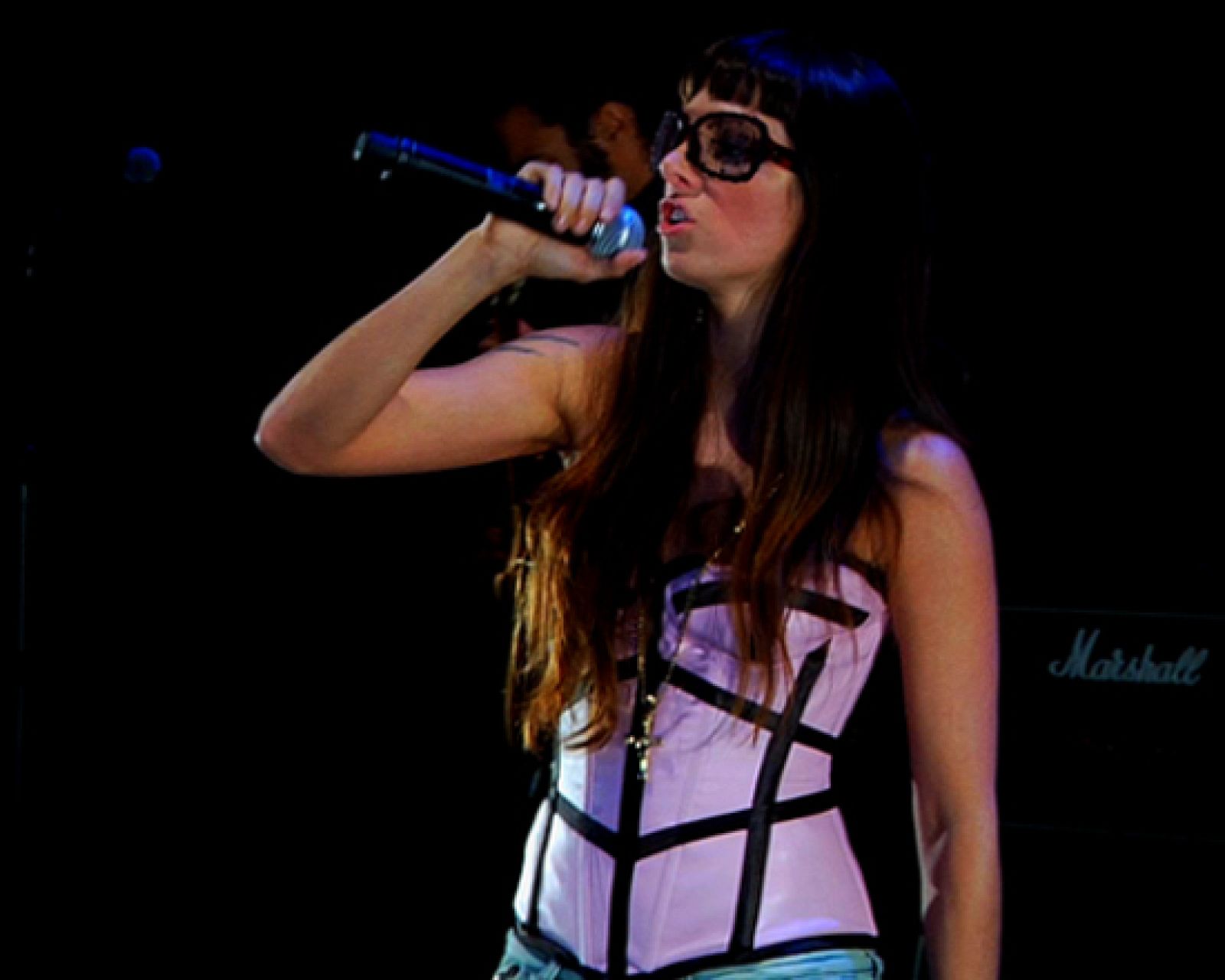 La Mala Rodríguez - No pidas perdón - La radio que se ve | Ver