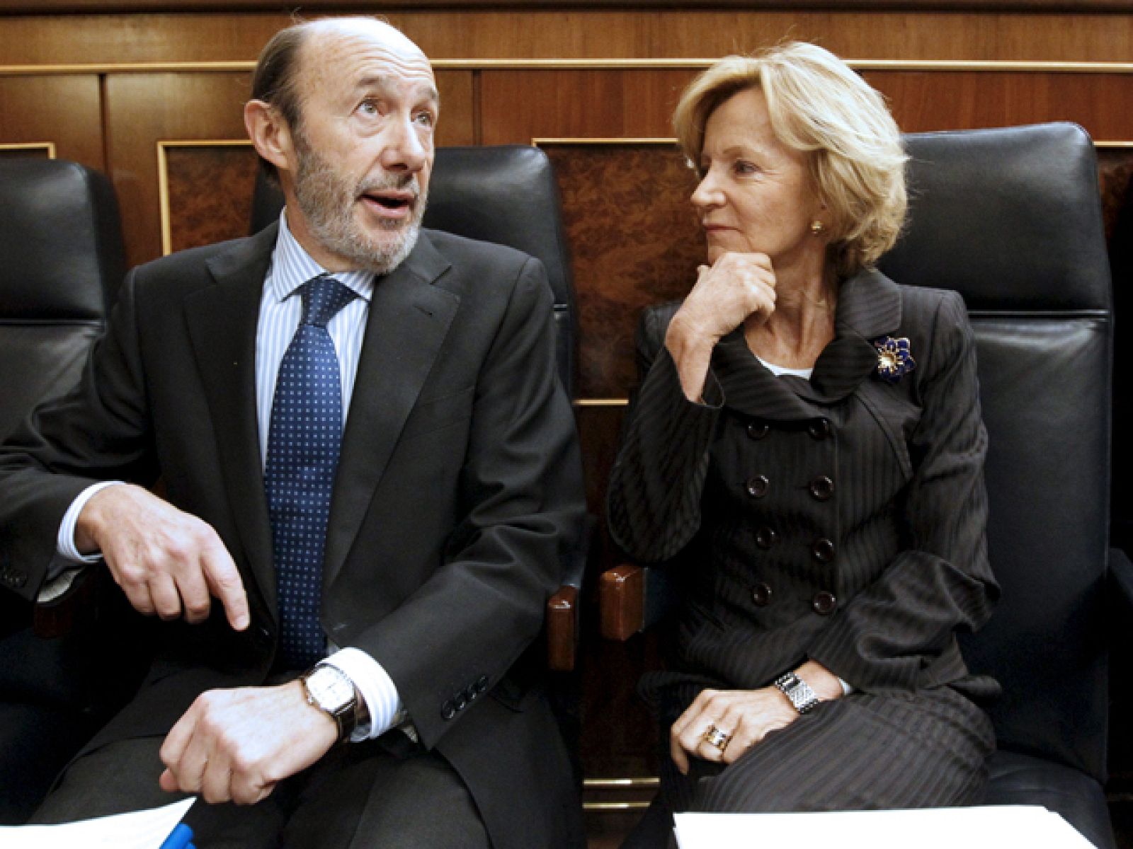 Telediario 1 en cuatro minutos (27/10/10)