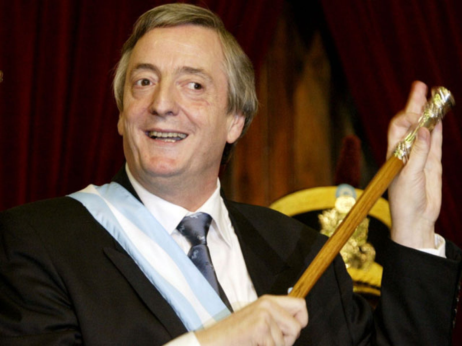 El ex presidente argentino Néstor Kirchner muere de un infarto a los 60 años | Ver