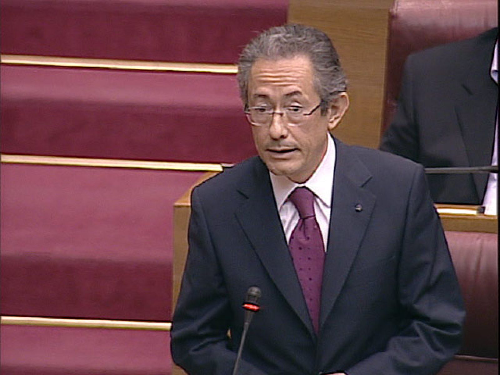 Dimisión por el caso Brugal