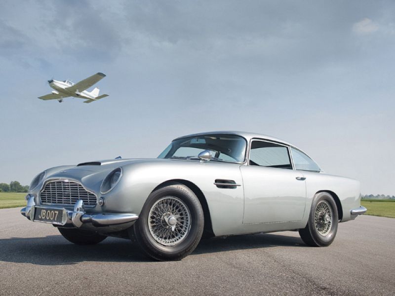 Casi tres millones de euros por el Aston Martin de James Bond