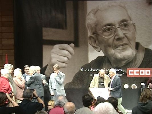 Telediario 1 - Telediario en 4' - 29/10/10