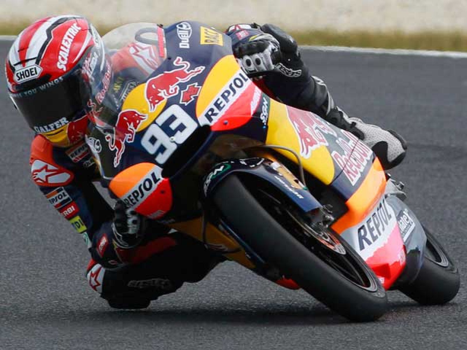 Los primeros entrenamientos libres del Gran Premio de Portugal han estado protagonizados por la intensa lluvia.