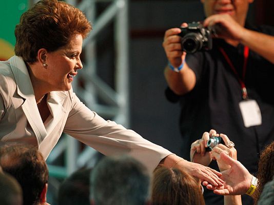  - Dilma Rousseff presidenta de Brasil