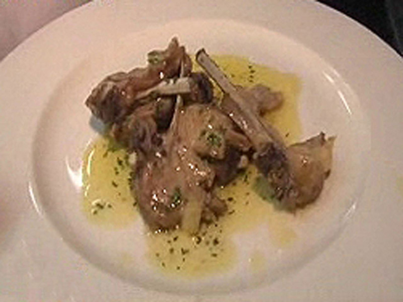 Cordero lechal al ajillo