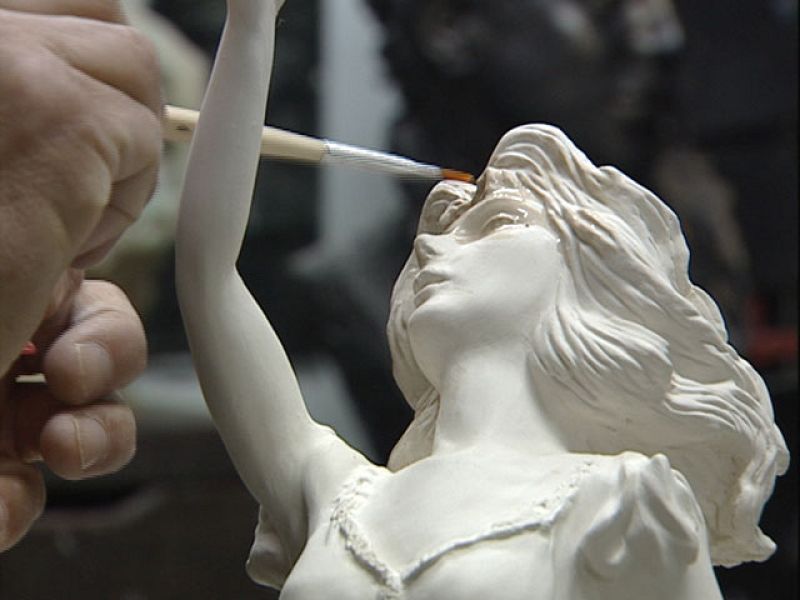 Las cenizas de los fallecidos pueden usarse para diseñar esculturas a petición de las familias | Ver